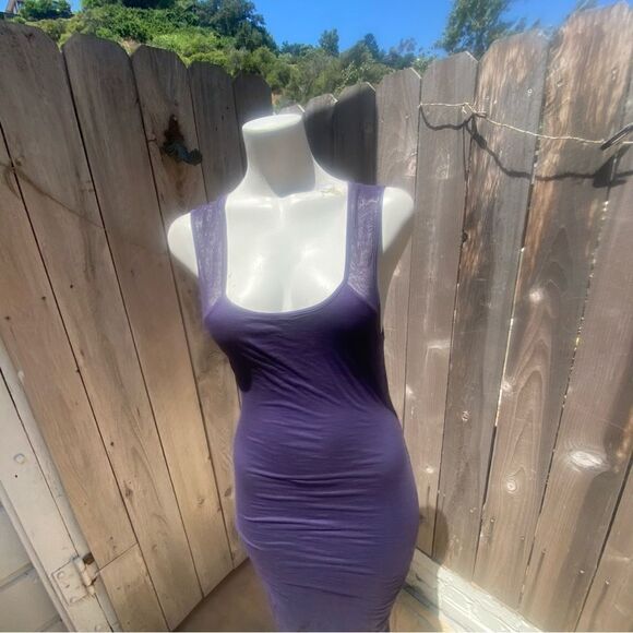 Velvet purple Bodycon midi dress size small - Picture 2 of 6